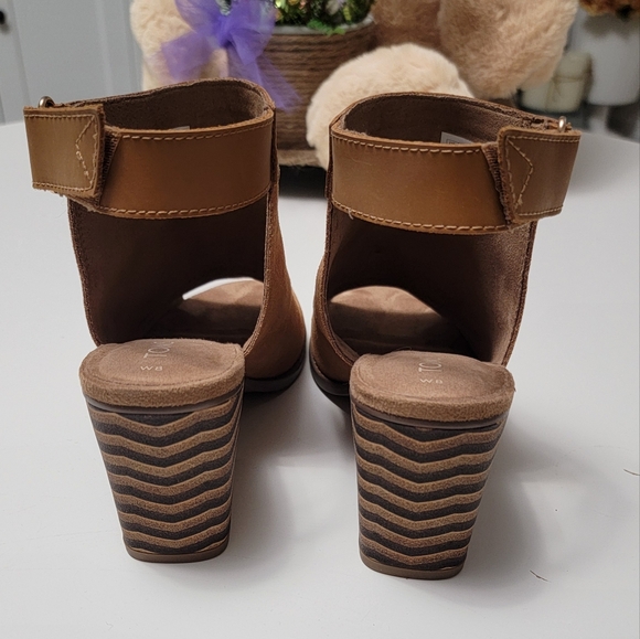 TOMS Women's Tan Peep-Toe Shoes - Picture 4 of 6